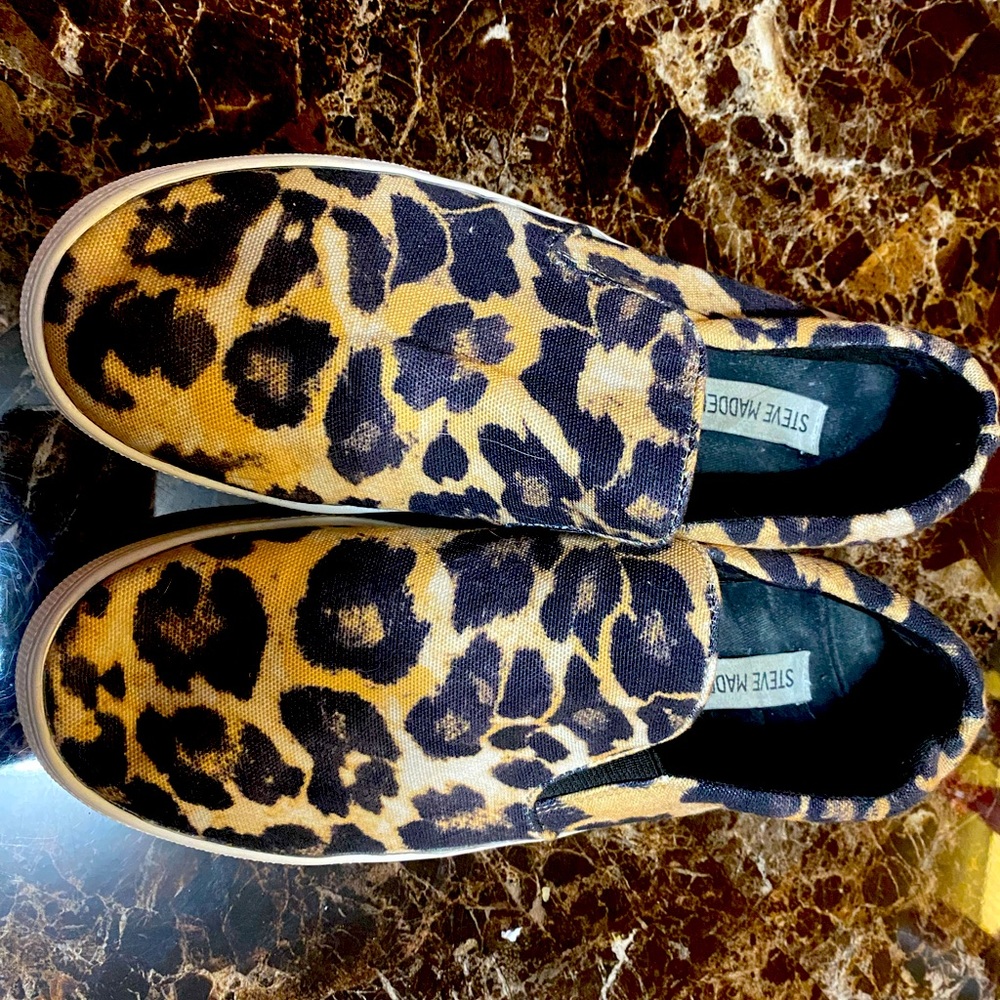 Steven Madden 8.5 leopard sneakers
